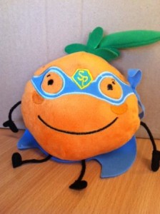超级橘子 (Chāojí júzi) Super Orange!  Oranges can also be 橙子 (Chéngzi) same as the 'colour' orange, but we are using 'júzi' mostly in class as this is used in our fruit song